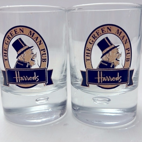Pair of Harrods The Green Man Pub Shot Glasses London - Picture 2 of 5